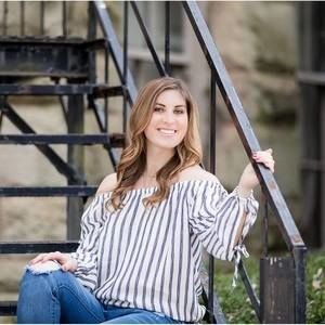 Meet your Posher, Caitlin